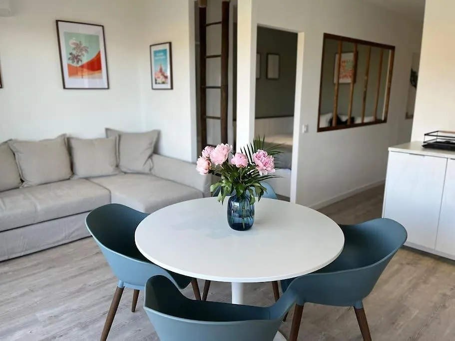 New Apartment With Swimming Pool 보로쉬르메르 프랑스