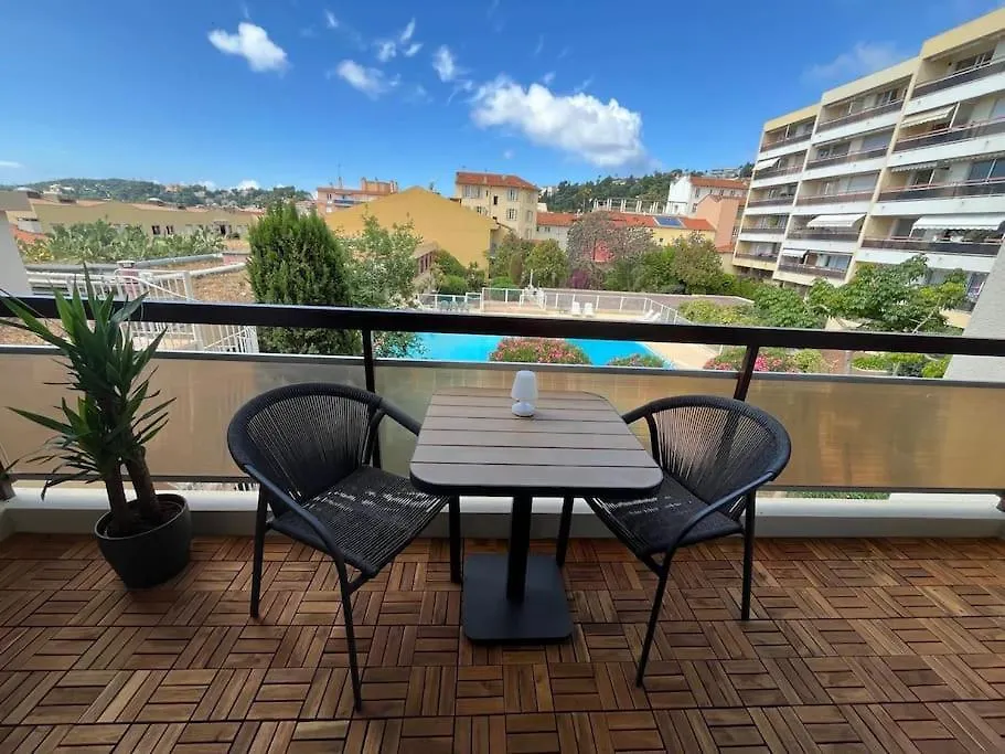 New Apartment With Swimming Pool 보로쉬르메르